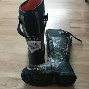 Lacrosse women's boots size 6